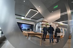 Сбербанк открыл первый офис в Крыму