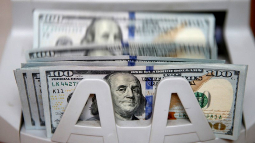 Рубль ударился в рост: курс доллара упал до 58 рублей впервые с июля 2015 года