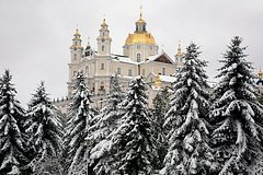 Власти Украины решили подать в суд на монахов Почаевской лавры