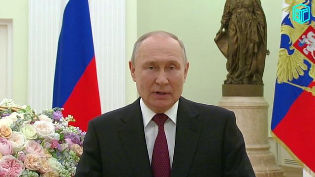 Путин поздравил российских женщин с 8 Марта