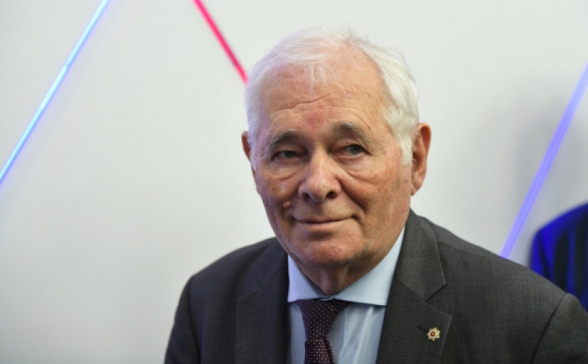 Рошаль назвал пандемию «репетицией биологической войны»