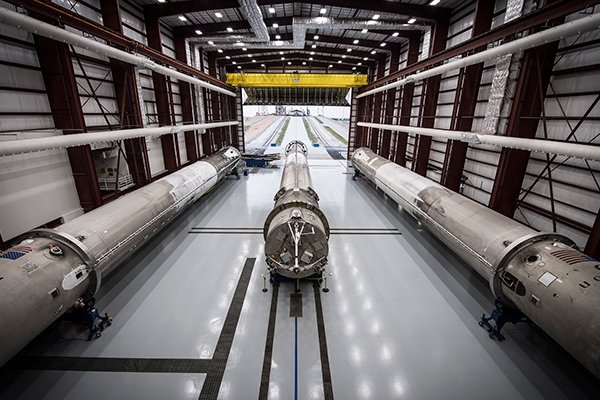 Вверх-вниз. SpaceX приготовился хоронить «Роскосмос»