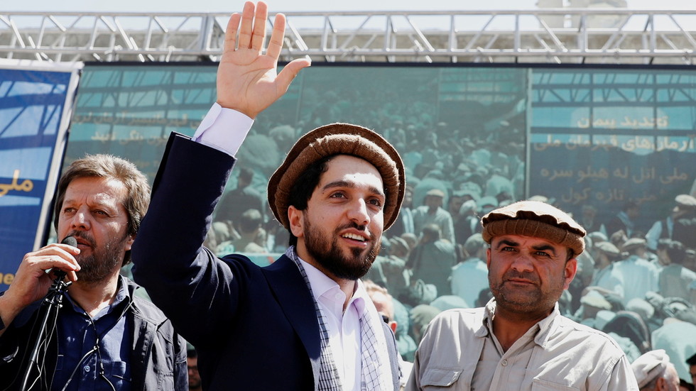 Mujahideen v Taliban