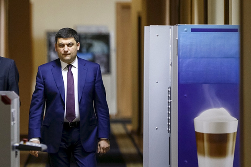 Тариф премьерный. Что получили украинцы от назначенного год назад правительства Гройсмана
