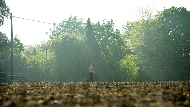 Bloomberg: из-за коронавируса в Европе миллионы рабочих-мигрантов вернулись на родину, кто-то — навсегда