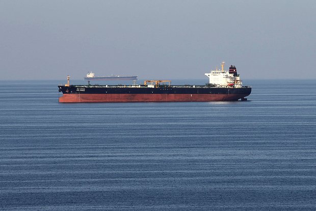 В Иране заявили о возможности закрытия важного для поставок нефти пролива