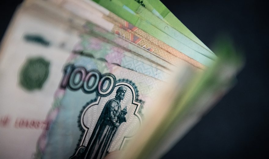 Путин подписал закон о господдержке за трудоустройство бойцов СВО