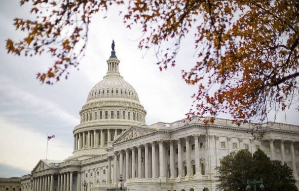 В Сенат Конгресса США внесли резолюцию, осуждающую процедуру импичмента Трампа