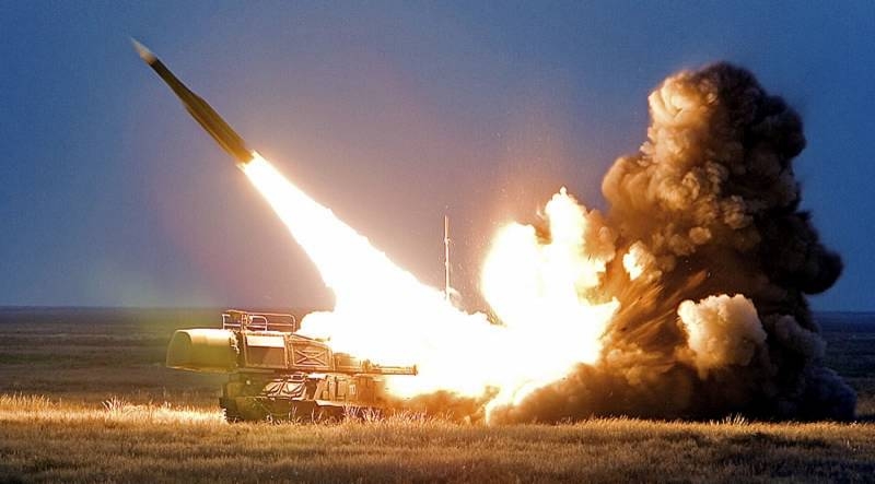 Ключевое событие в небе над Астраханской областью. Натурные испытания ЗУР 9М317МА подтвердили уникальную особенность отечественных ЗРК
