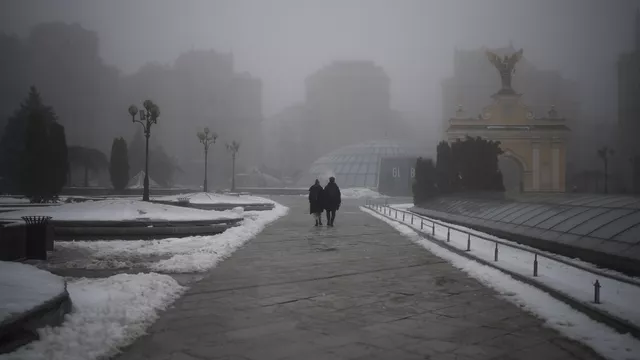 Прохожие в центре Киева