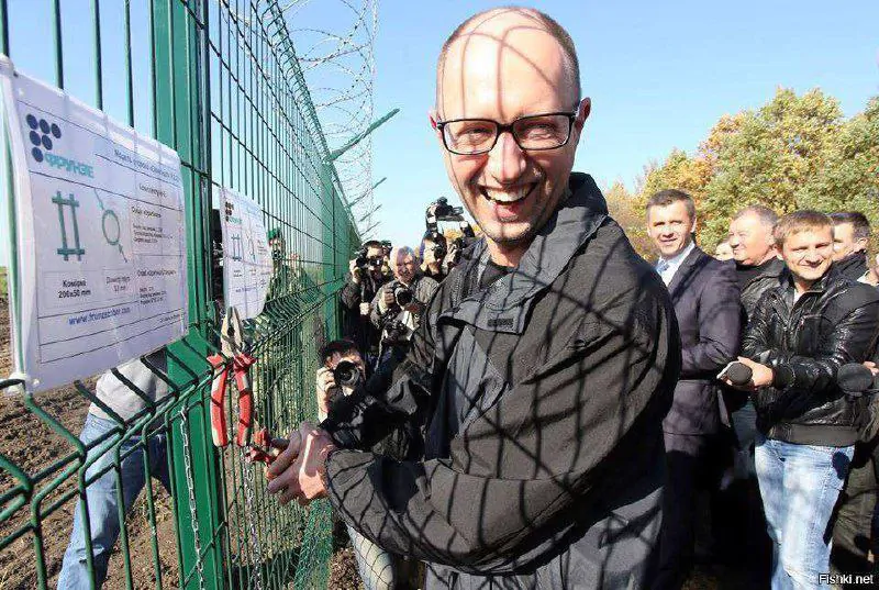 У Польши будет своя «стена Яценюка»