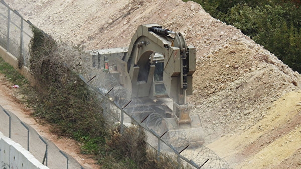 Израильские военные нашли второй туннель боевиков под границей с Ливаном