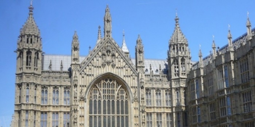 Британские парламентарии призвали НАТО к "силовому" диалогу с Россией