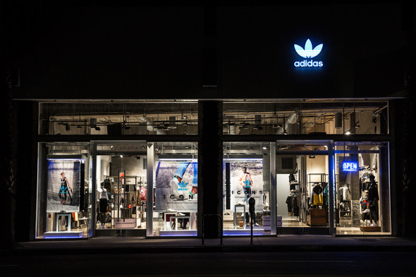 Не заплатить и смыться: Adidas задолжал казне России 10 миллиардов рублей