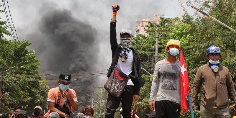 Clashes in Myanmar escalate after opposition calls for "people's defensive war"