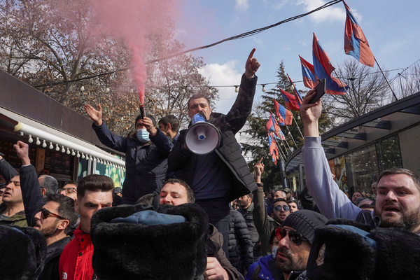 «Он не может принимать адекватные решения»