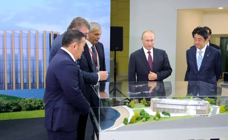 Блеф японского премьера утомил соотечественников