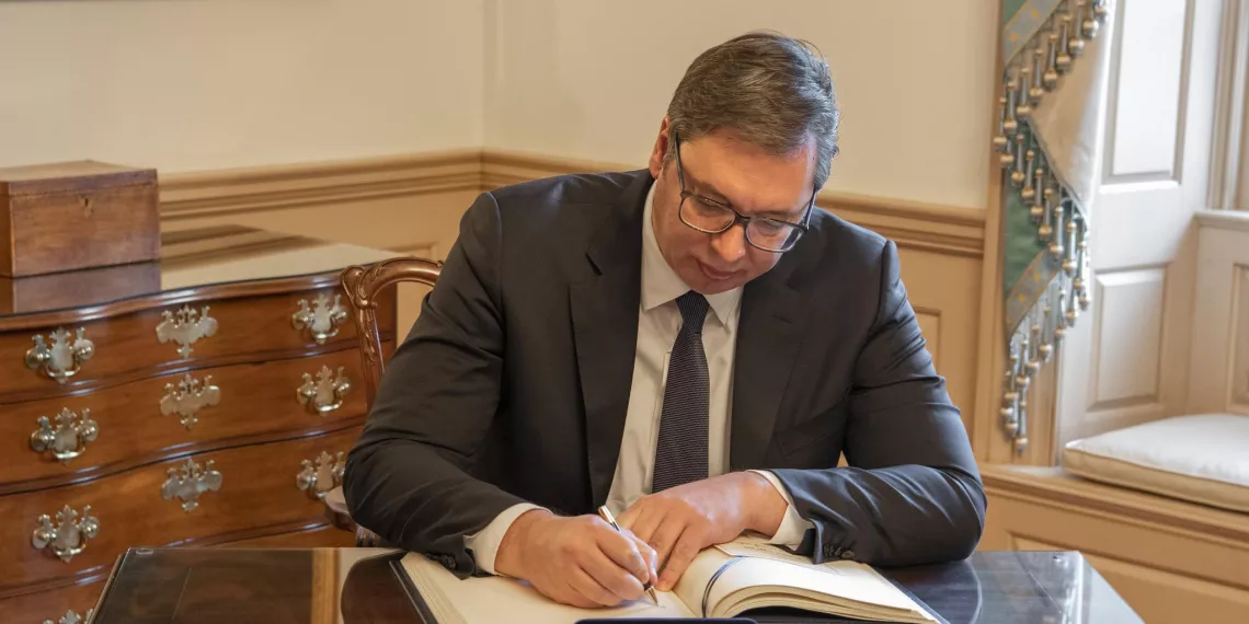 Вучич анонсировал свою отставку