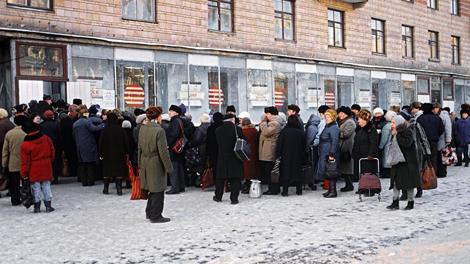 «Отсрочка была невозможна»: 2 января 1992 года правительство Егора Гайдара разморозило цены
