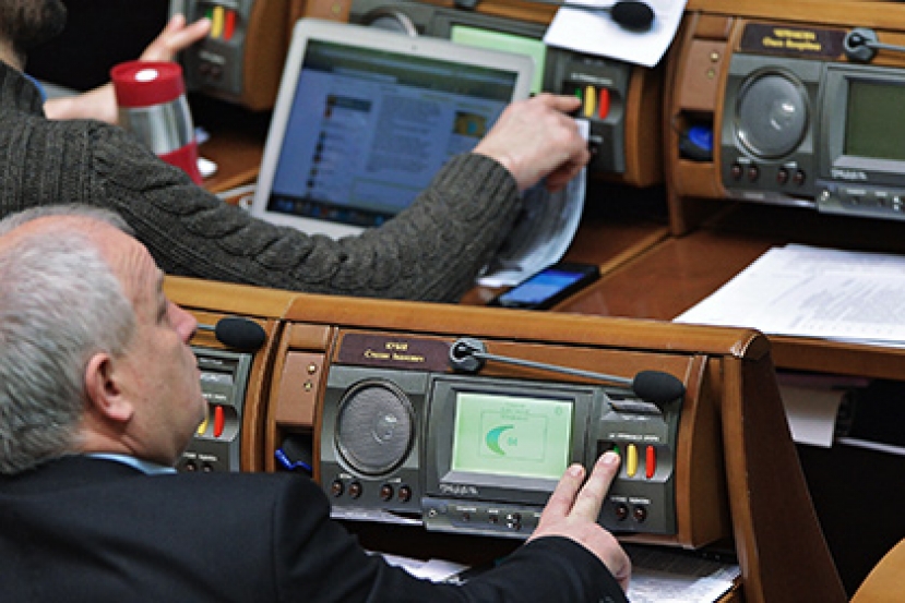 Рада приняла постановление об отпоре вооруженной агрессии России