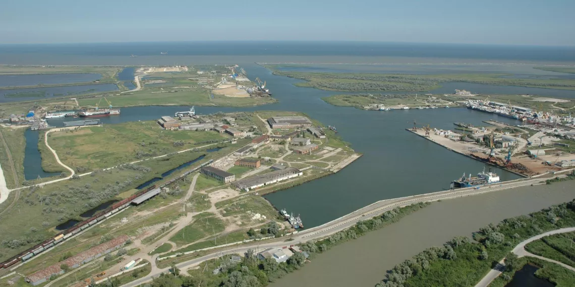 На Кубани произошло возгорание на морском терминале после атаки БПЛА