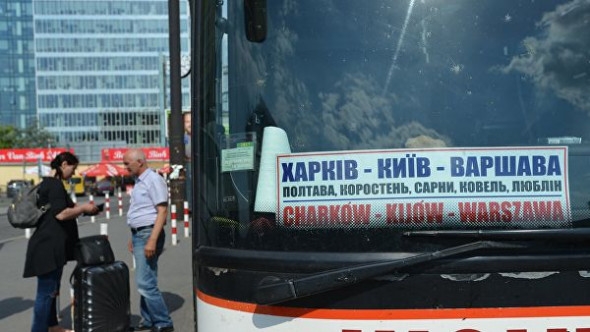 Все бегут: Польша высасывает украинские трудовые ресурсы