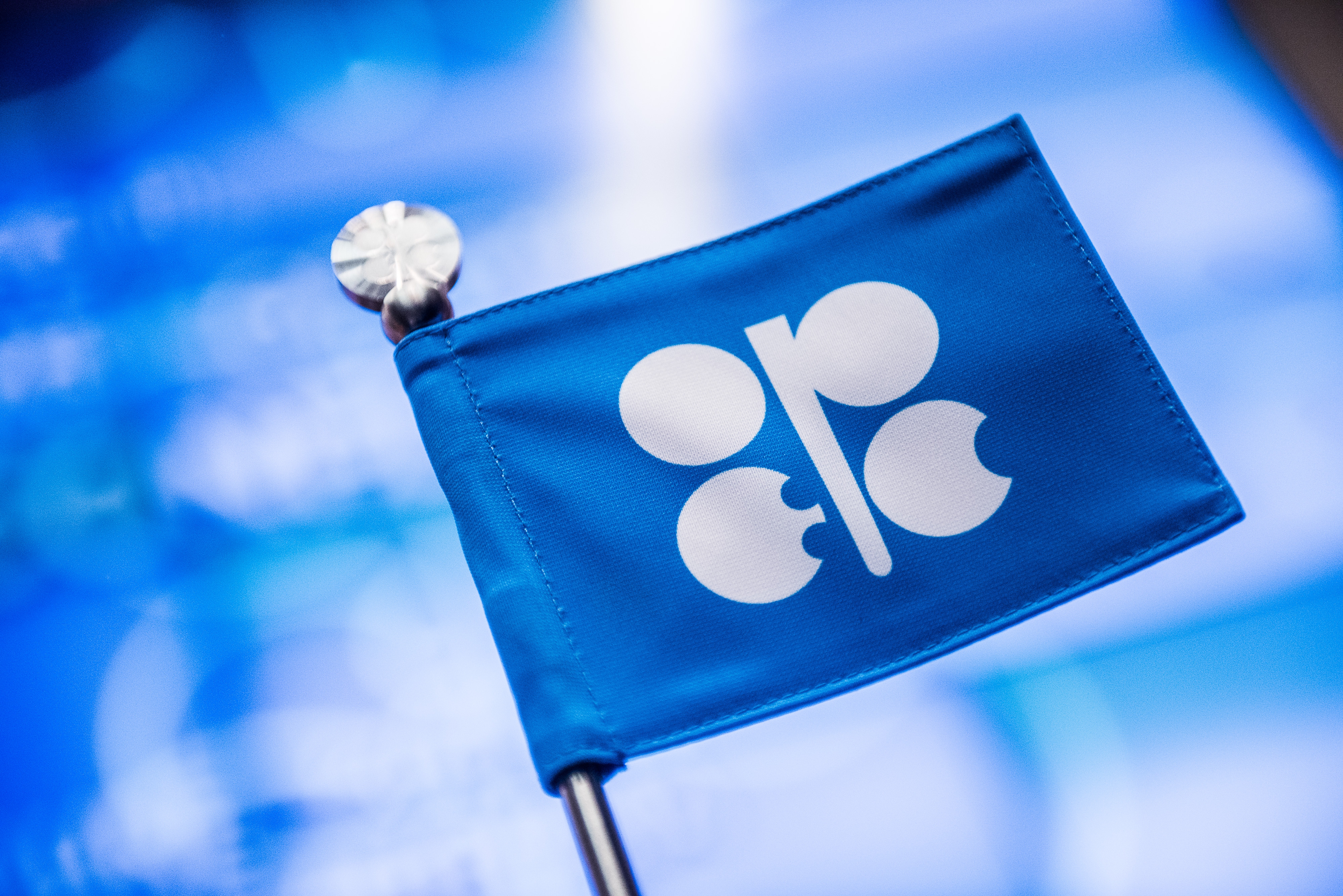 Oil Prices Bounce Back 7 Percent a Day After Global Markets Crash