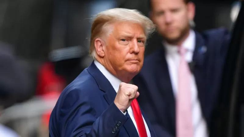 Экс-разведчик Риттер объяснил обыски у Трампа его популярностью в США
