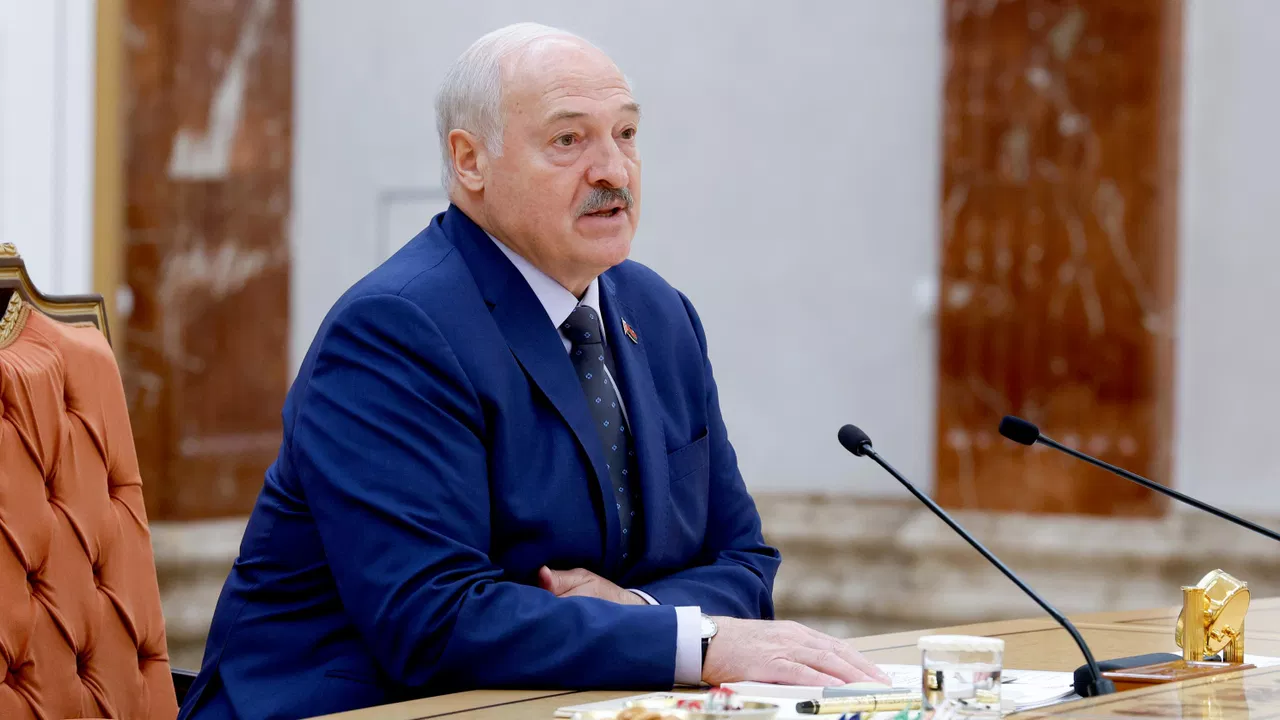 Лукашенко согласился со словами Путина, что мир находится на изломе