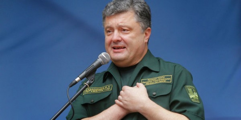 Французские СМИ раскритиковали Порошенко за сравнение ИГИЛ с ополченцами Донбасса