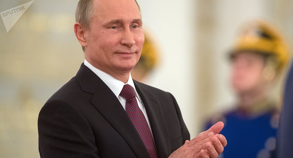 Putin Presents State Awards in Science, Arts in Kremlin on Russia Day