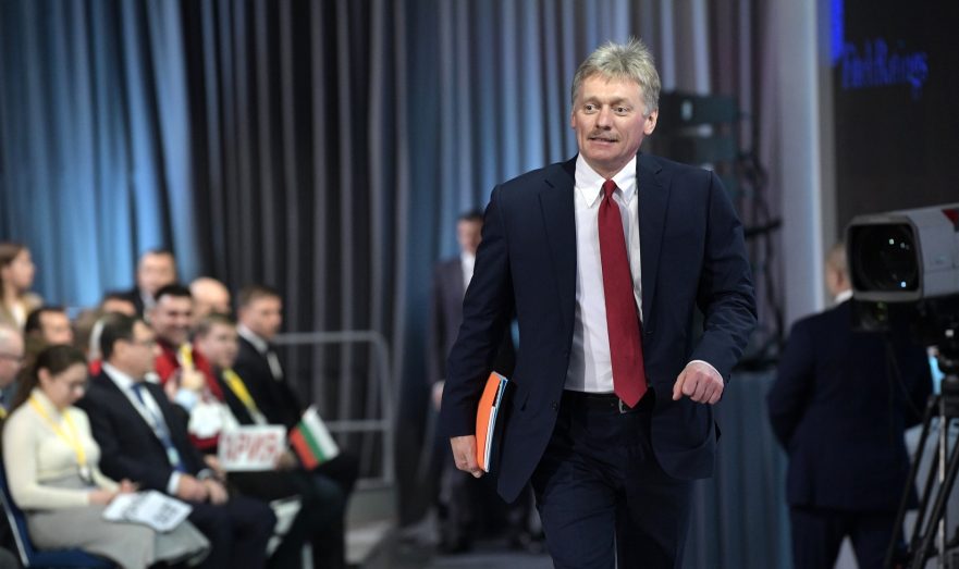 Песков: Франция является активным участником конфликта на Украине
