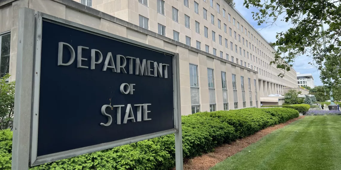 CNN назвал эвакуацию дипломатов США на Ближнем Востоке "хаотичным дежавю"