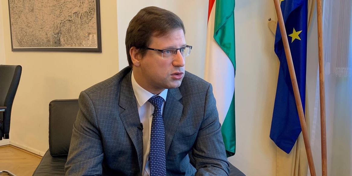 Венгрия пригрозила наложить вето в случае введения эмбарго на импорт нефти из России