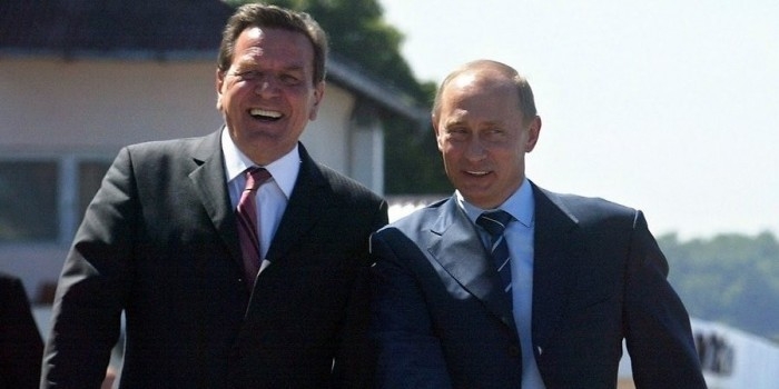 Bild: США следили за Шредером после его отставки, чтобы выйти на Путина