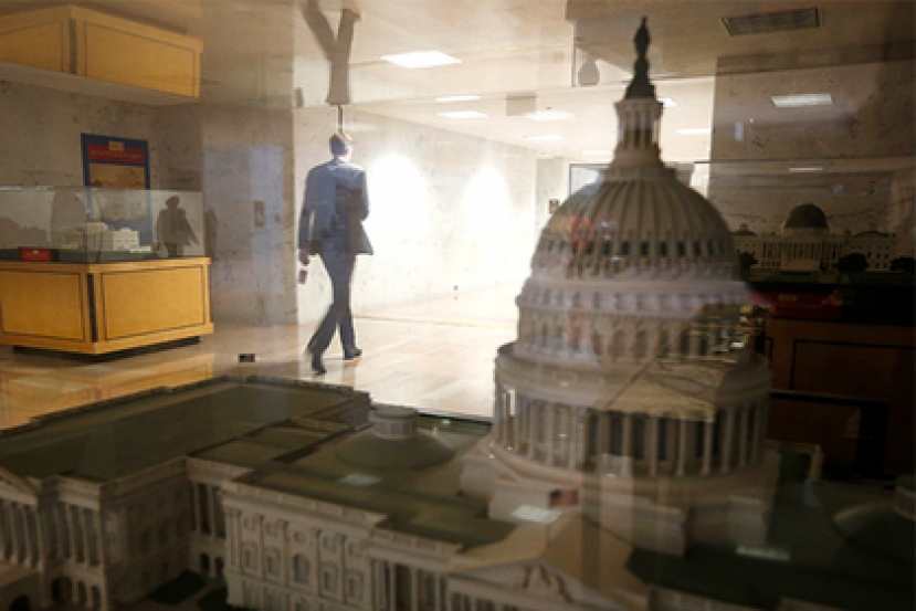 Американские сенаторы засобирались в Россию