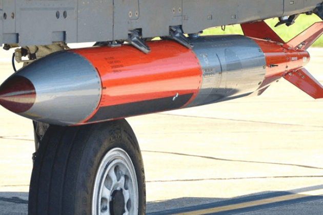 В ответ на российское ядерное оружие в Белоруссии, появилась петиция с требованием передать Киеву ядерное оружие США