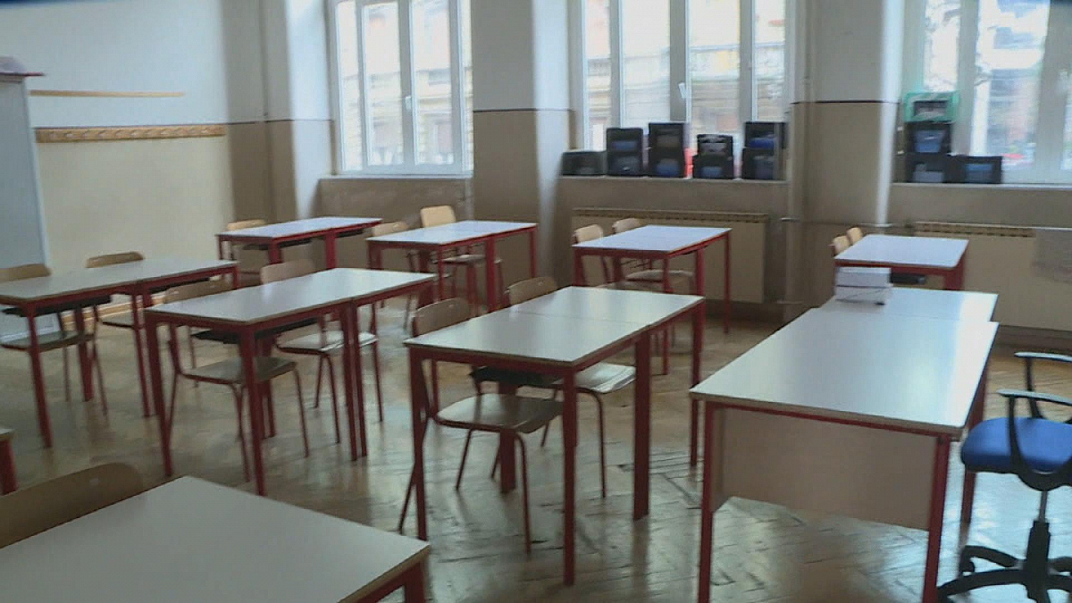 Italy shuts all schools in Covid-19 hotspots, toughens travel rules until after Easter amid spread of variants