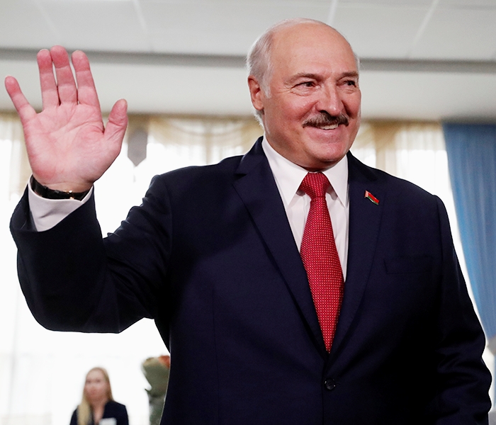 Лукашенко отправил правительство в отставку