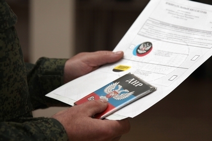 В Донбассе начались выборы глав республик и депутатов парламентов