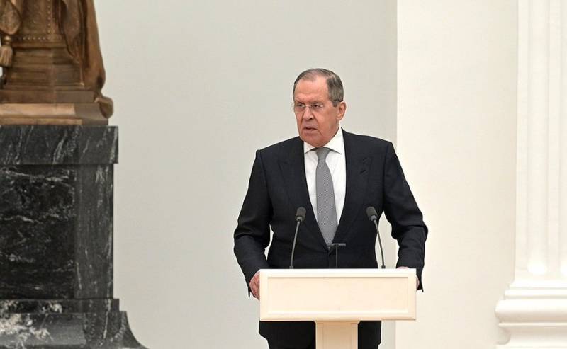 МИД России готовит эвакуацию российских дипломатов с территории Украины